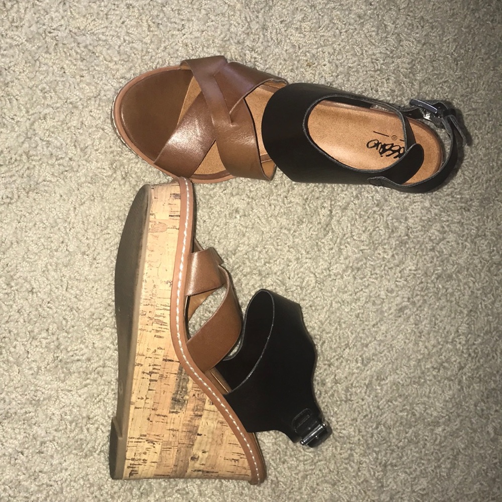 Target two toned wedges